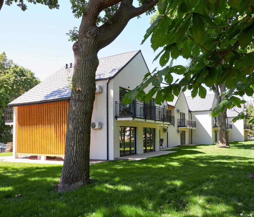 Apartamenty 7 Debow Pleśna Kültér fotó